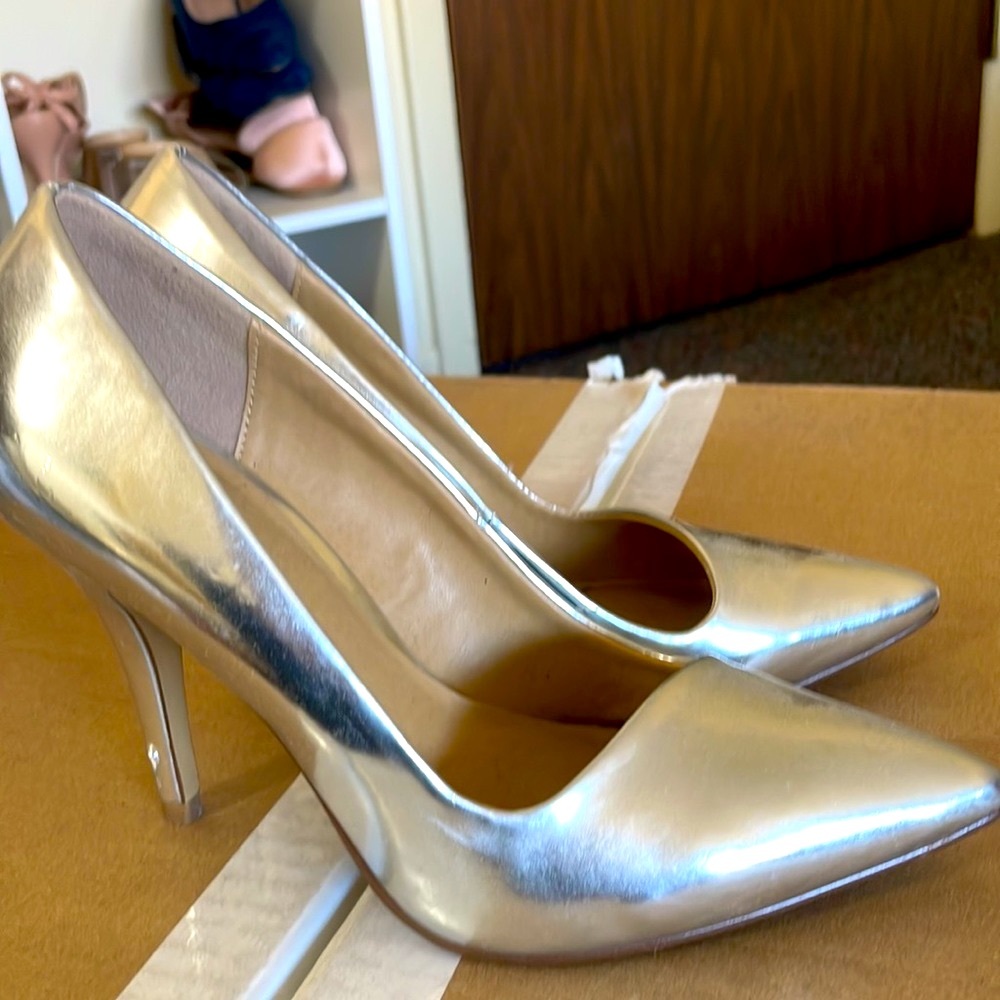 Apt. 9 Silver Heels.